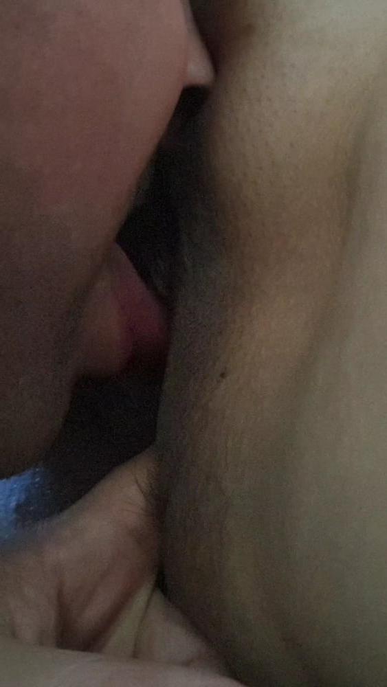 7P Je leche l anus et la chatte de ma coquine