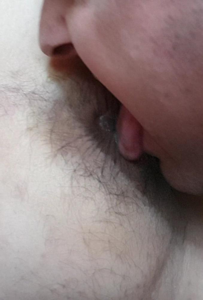 7P Je leche l anus et la chatte de ma coquine