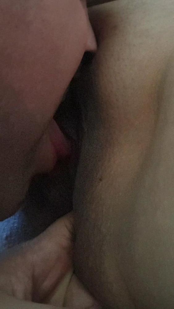 7P Je leche l anus et la chatte de ma coquine