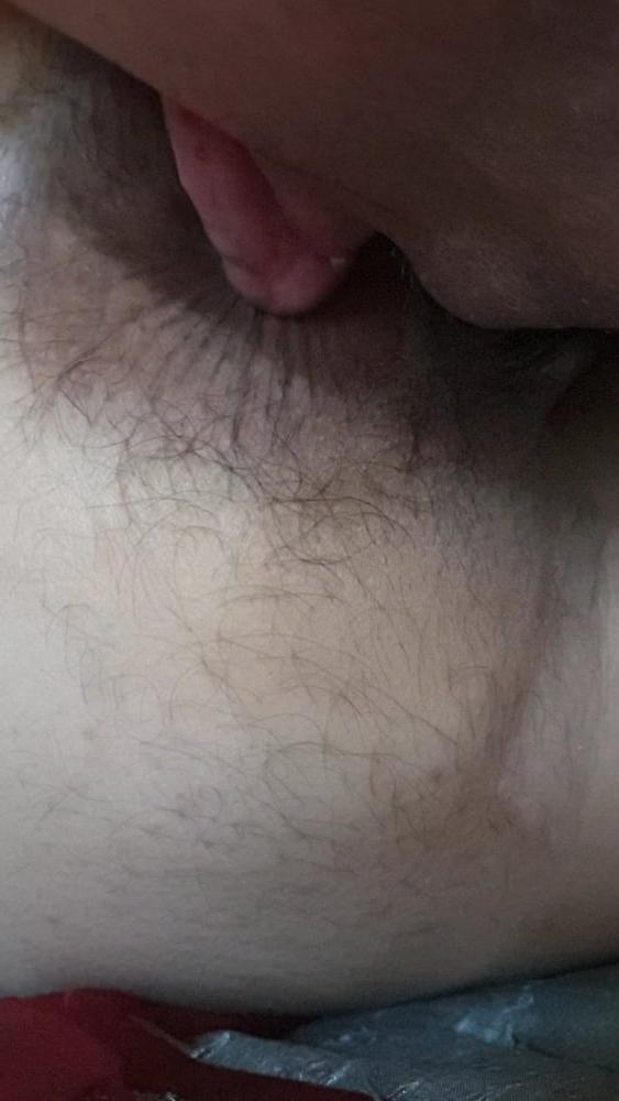 7P Je leche l anus et la chatte de ma coquine