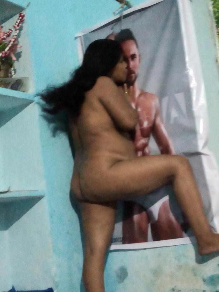 23P Nude model