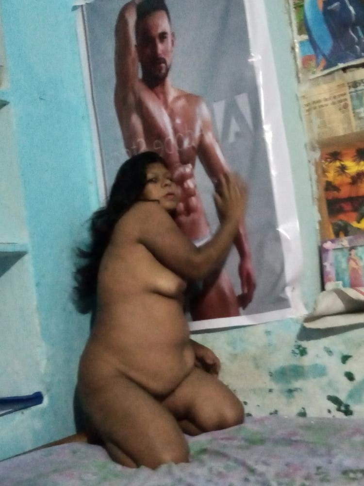 23P Nude model