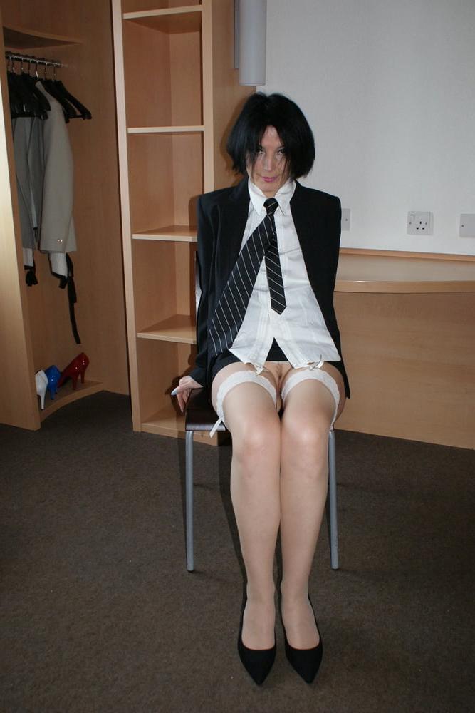 25P Web Slut to jerk off