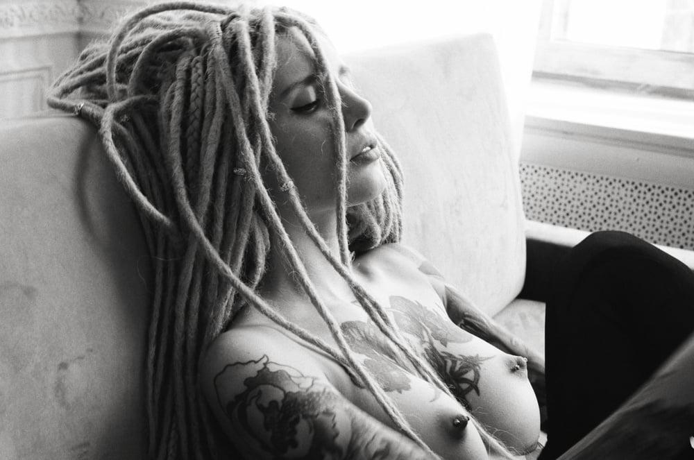 10P Black&amp;White