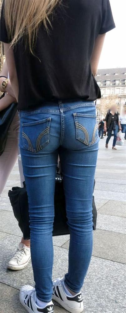 25P Tight Asses
