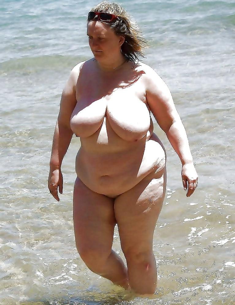 25P Fat girls naked at the beach
