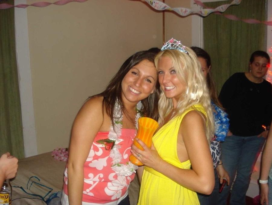 25P Exposed - Blonde Hottie Shows Off Tight Body