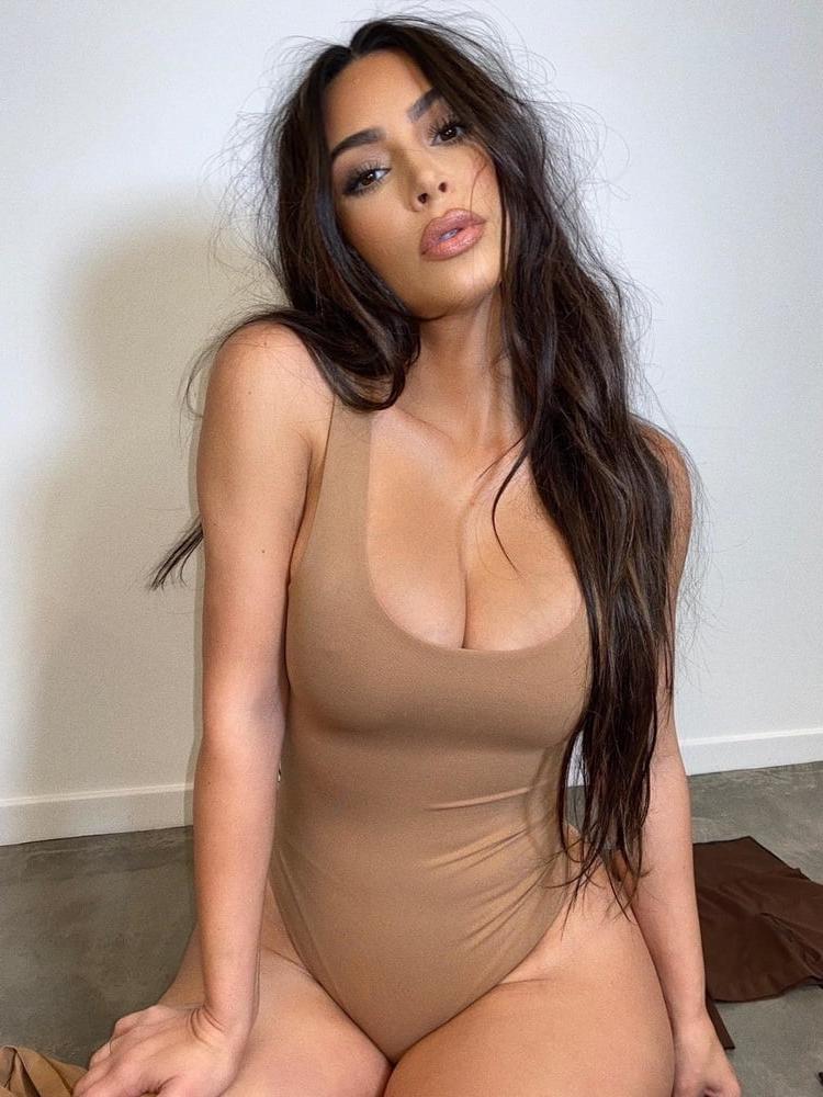 25P Kim Kardashian BBC Queen