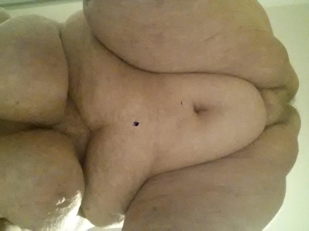 25P Fat beautiful  woman