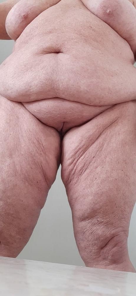 25P Fat beautiful  woman