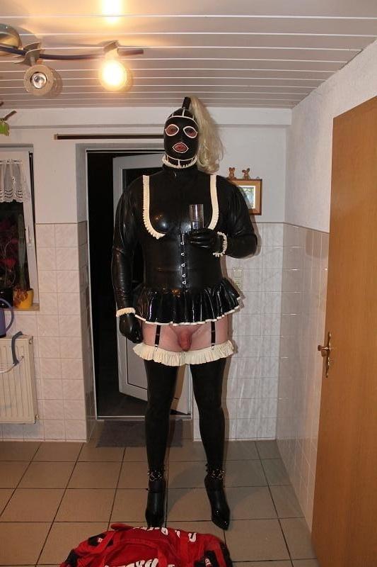 12P Zofe Latexia Nr 212 absolut devot u Latex  Bereich Hannover