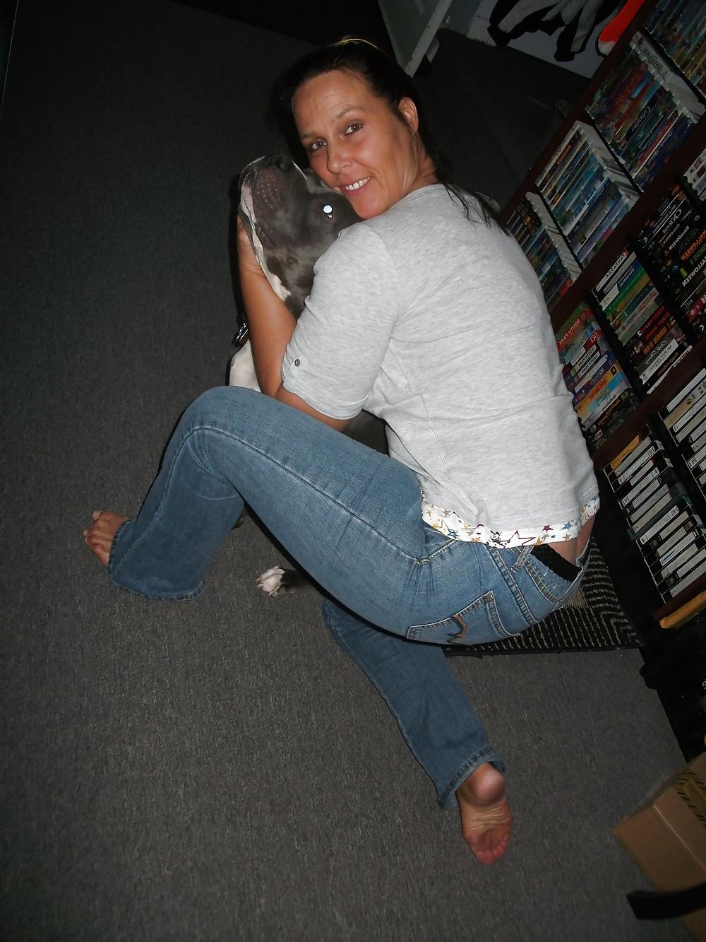 12P Donna in Tight Jeans # 2