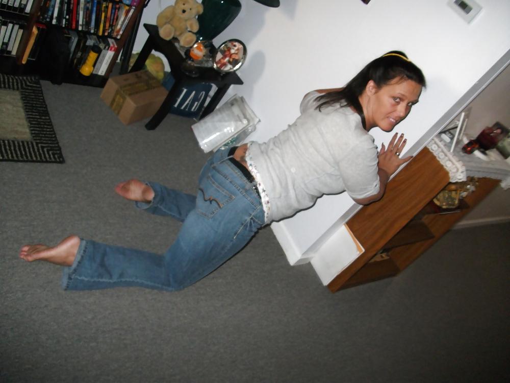 12P Donna in Tight Jeans # 2