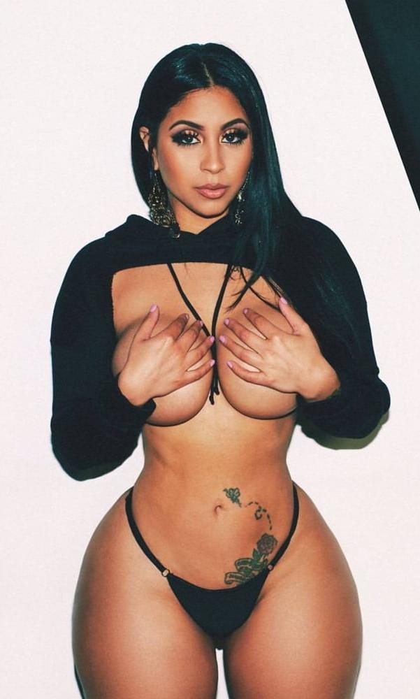 10P Hot Model Porn Pictures
