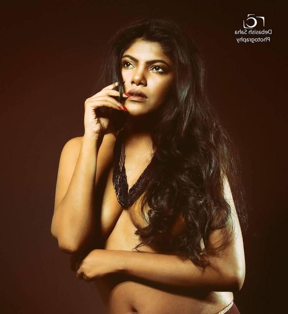 25P Nakshatra Nude Model