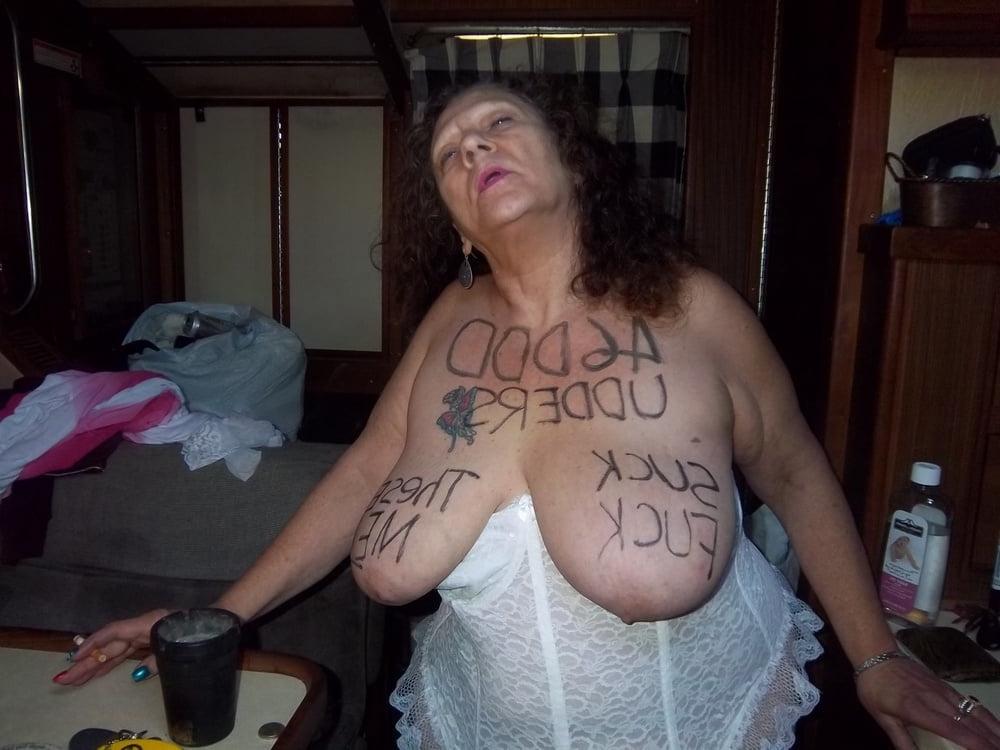 25P Master Hoodyman Fat pig Marisa Grasser . Number 338 .