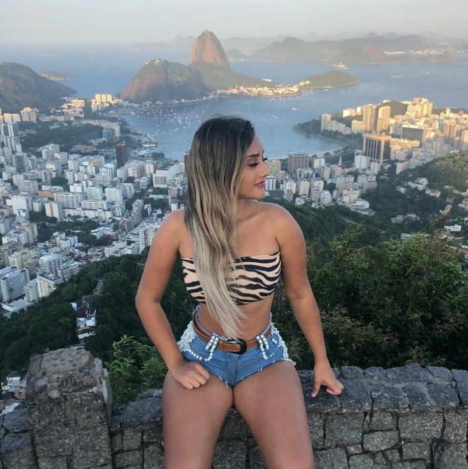 25P thatamenegazzo Brazilian AJ Applegate