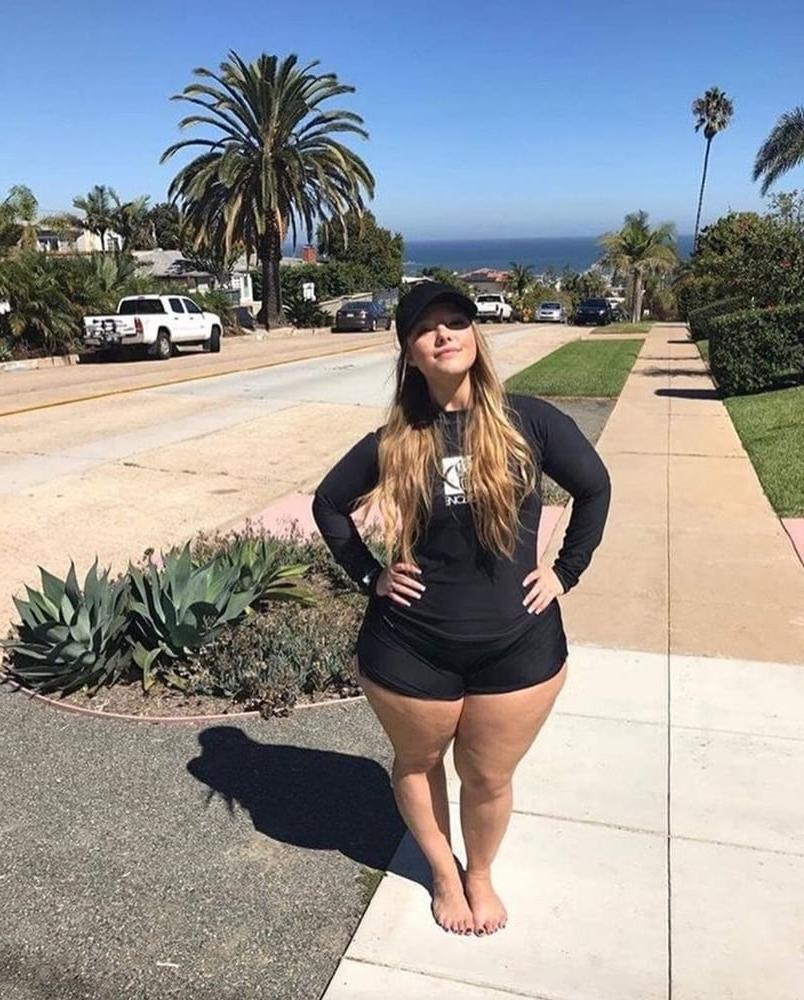 25P Princess Pawg Wide Hips Fat Ass Small Tits Pear Goddess