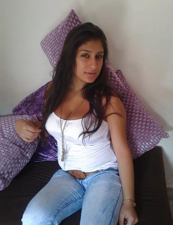 25P Queens in jeans XXIV