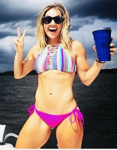 20P Sluts in tiny bikinis- Rachel D