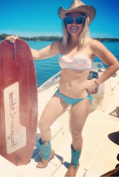 20P Sluts in tiny bikinis- Rachel D