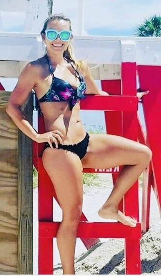 20P Sluts in tiny bikinis- Rachel D