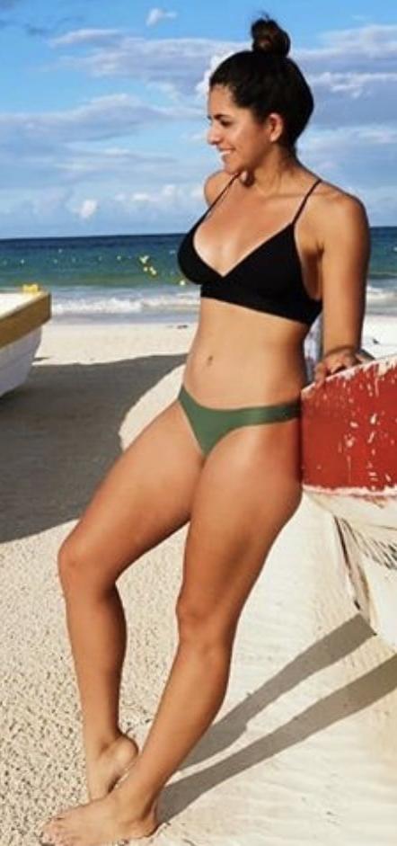 25P Sluts in tiny bikinis- Andrea