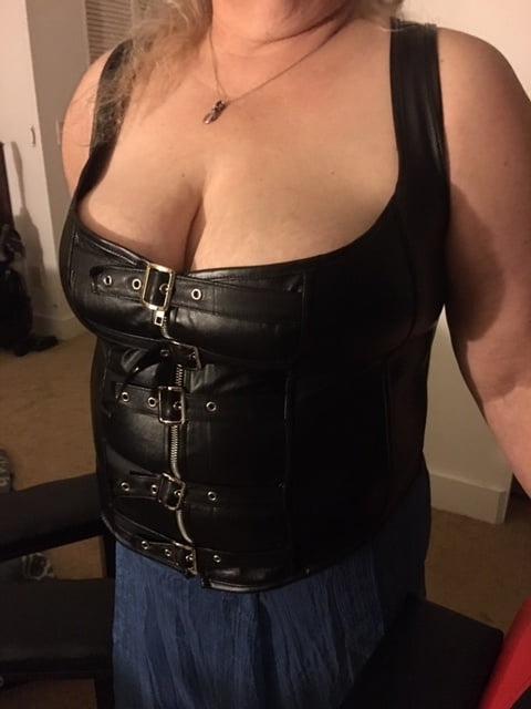 14P Mistress Victoria