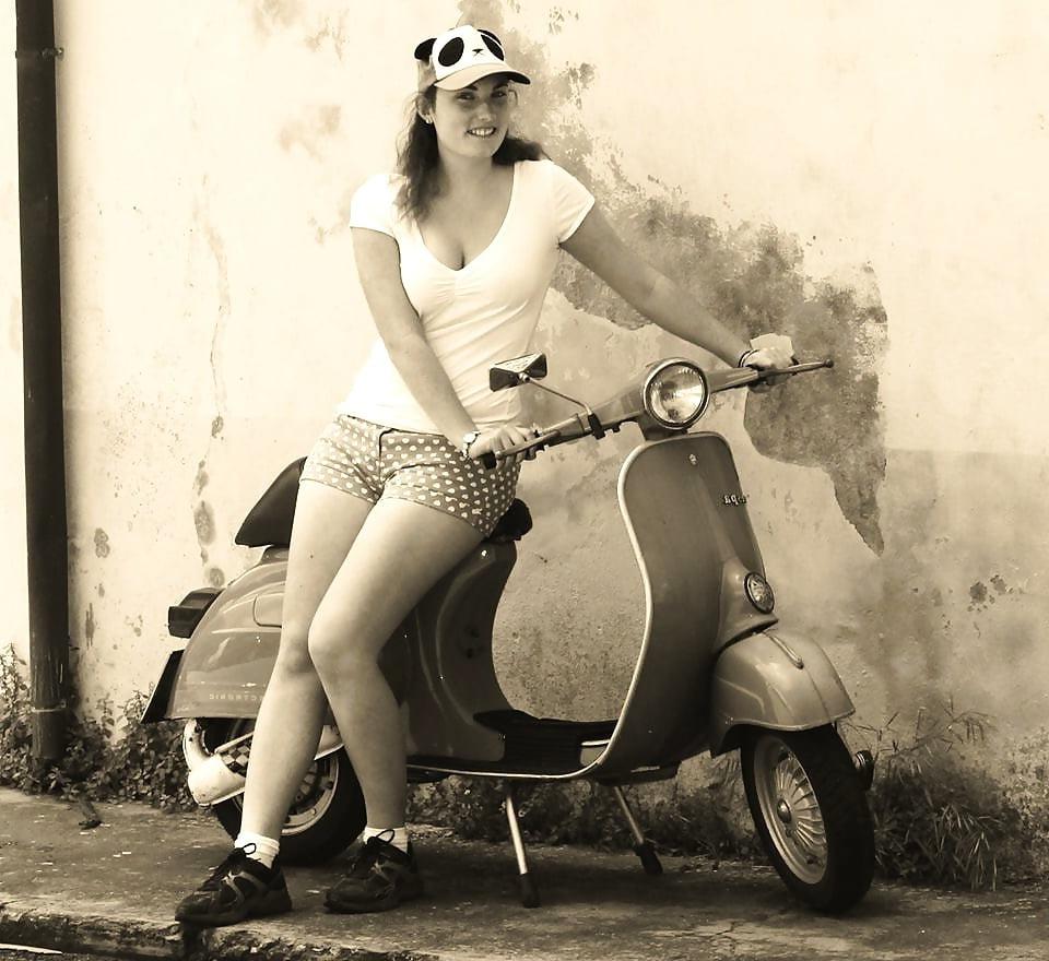 25P Girls &amp; Bikes 2