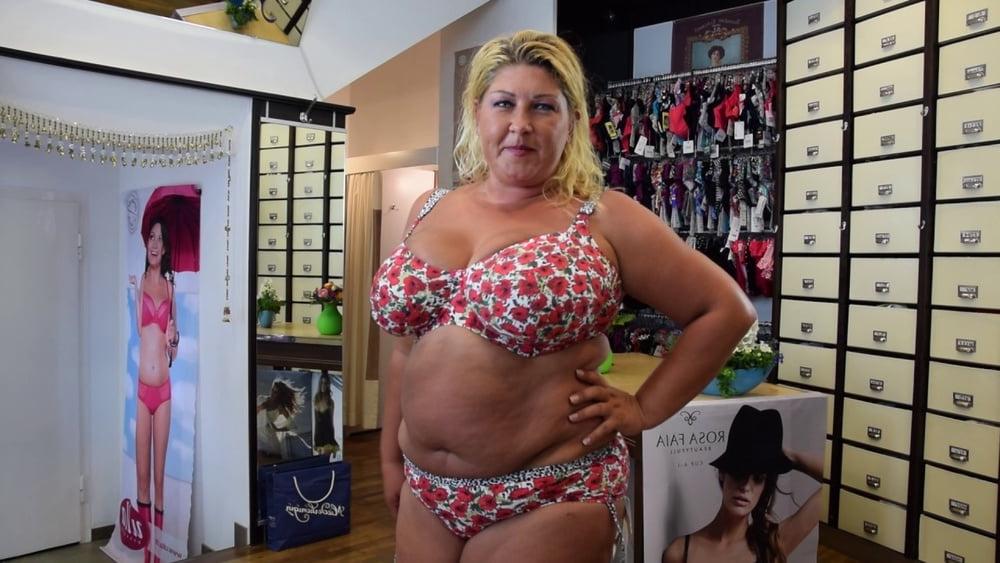 15P MIEDERKONIGIN BBW LINGERIE MODEL