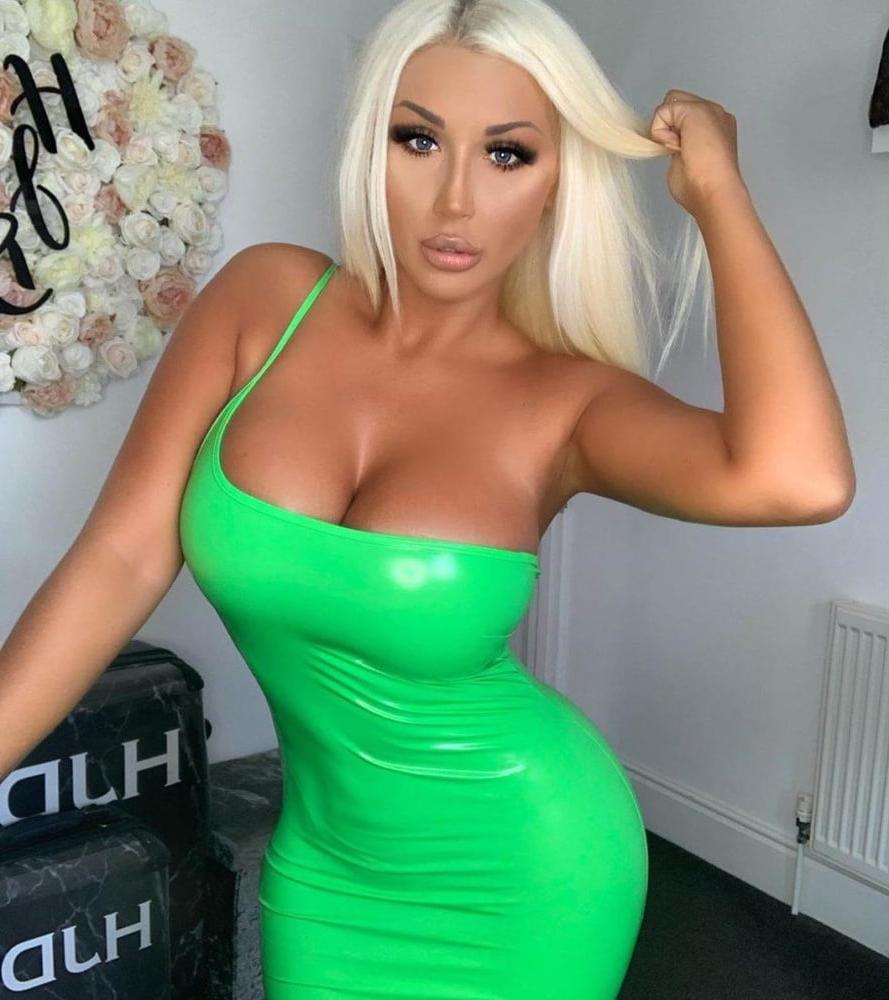 25P Bimbo Invasion 84