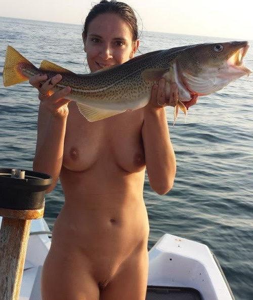 25P Girls on the Beach 214