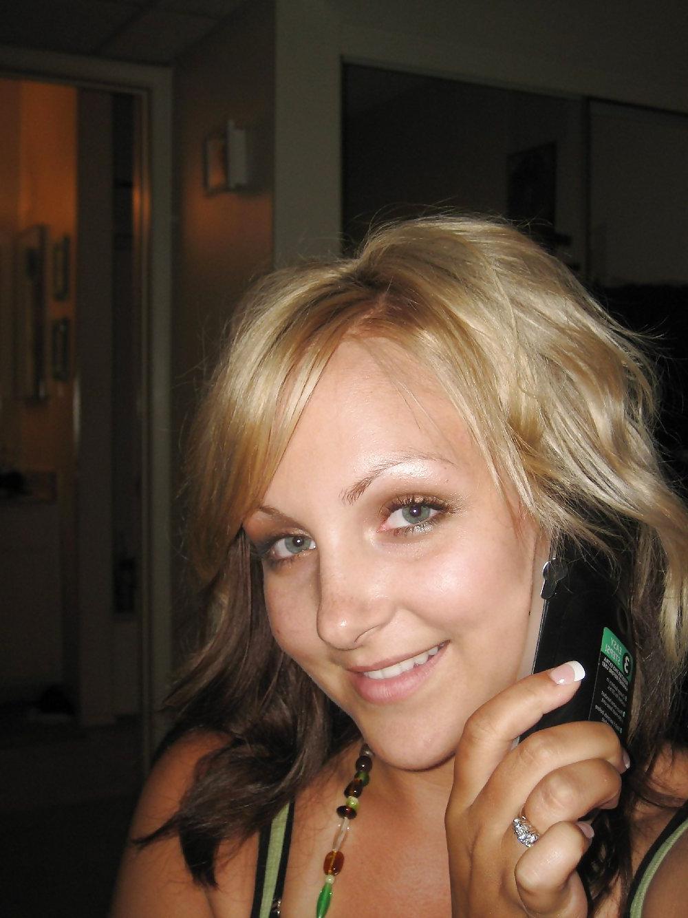 10P Private photos of a hairdresser from usa anyone know her?