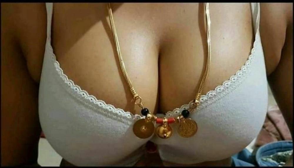25P Policz moms milk in blouse uffff