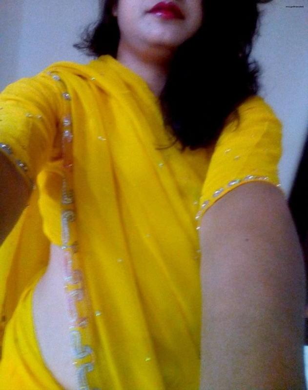 8P Policz milk in blouse
