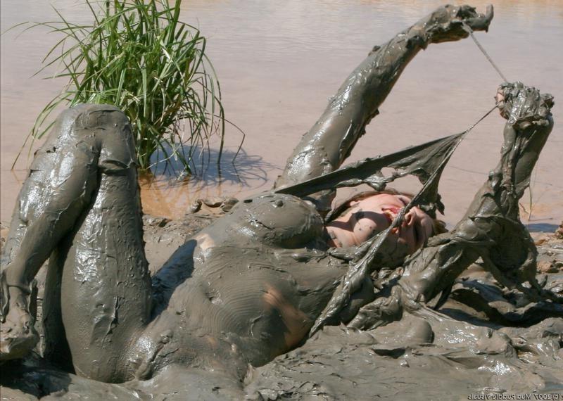 22P Muddy Girls