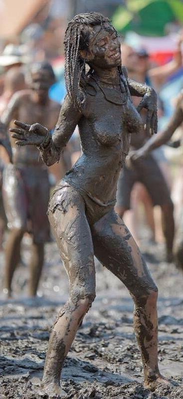 22P Muddy Girls