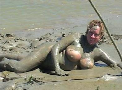 22P Muddy Girls
