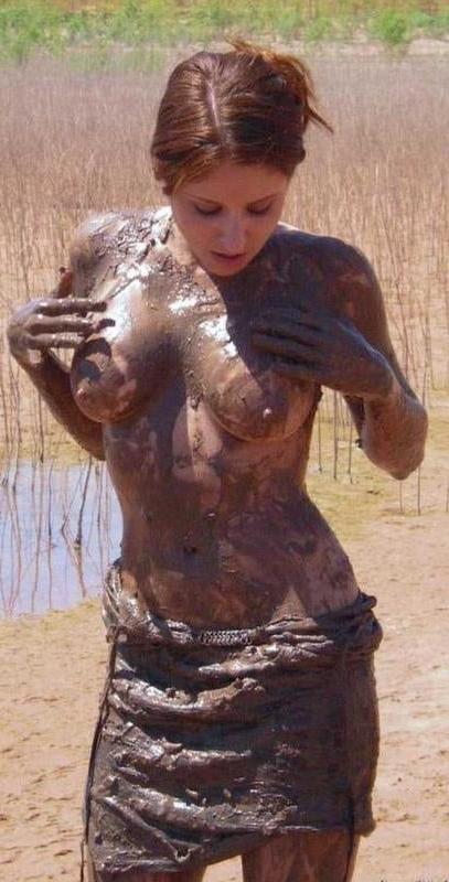 22P Muddy Girls