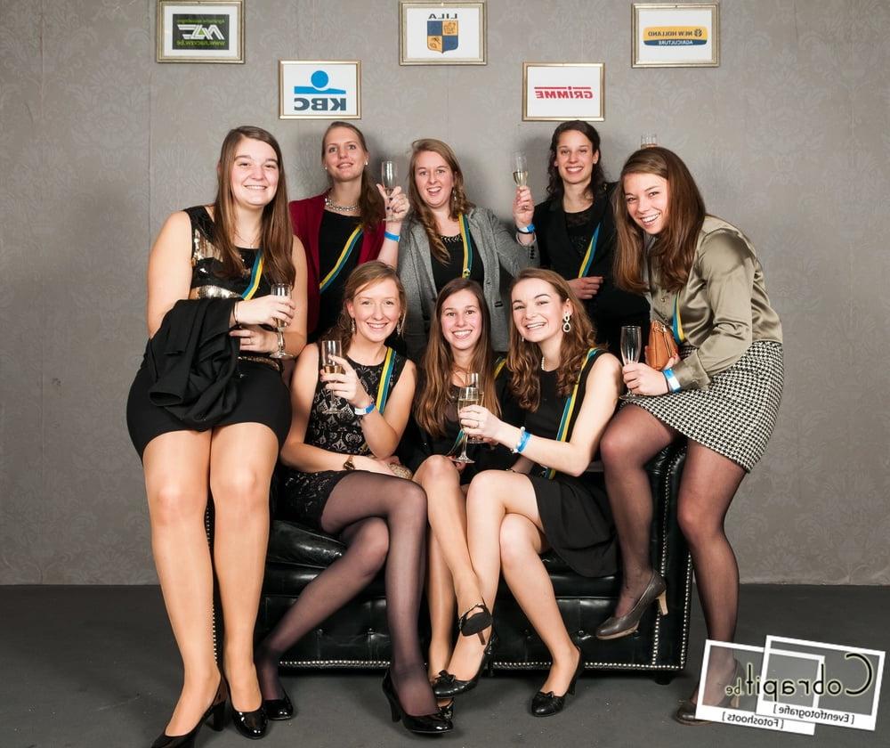 25P pantyhose girls