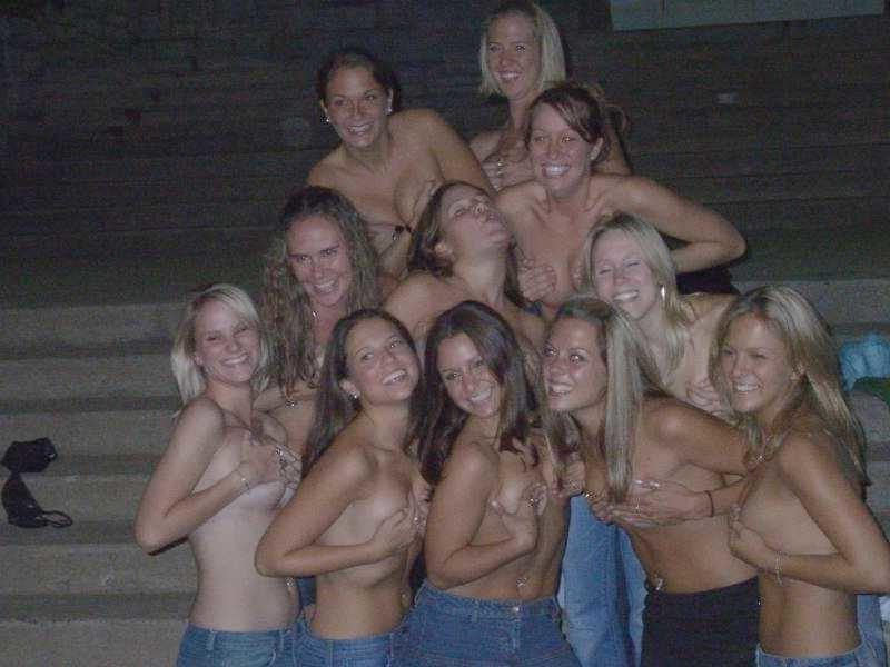 24P Girls Covering Their Nudity 3