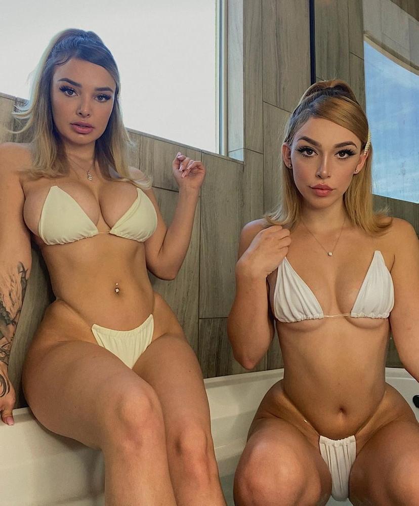 20P Two girls are better than 1 (12)