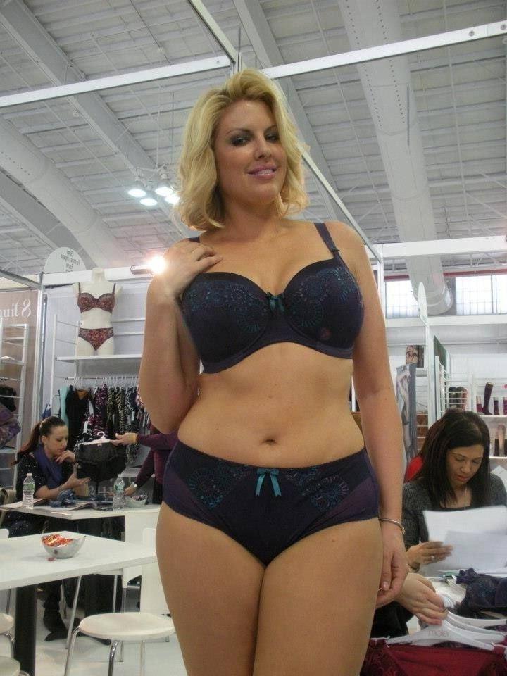 25P Wide Hips - Amazing Curves - Big Girls - Fat Asses (41)