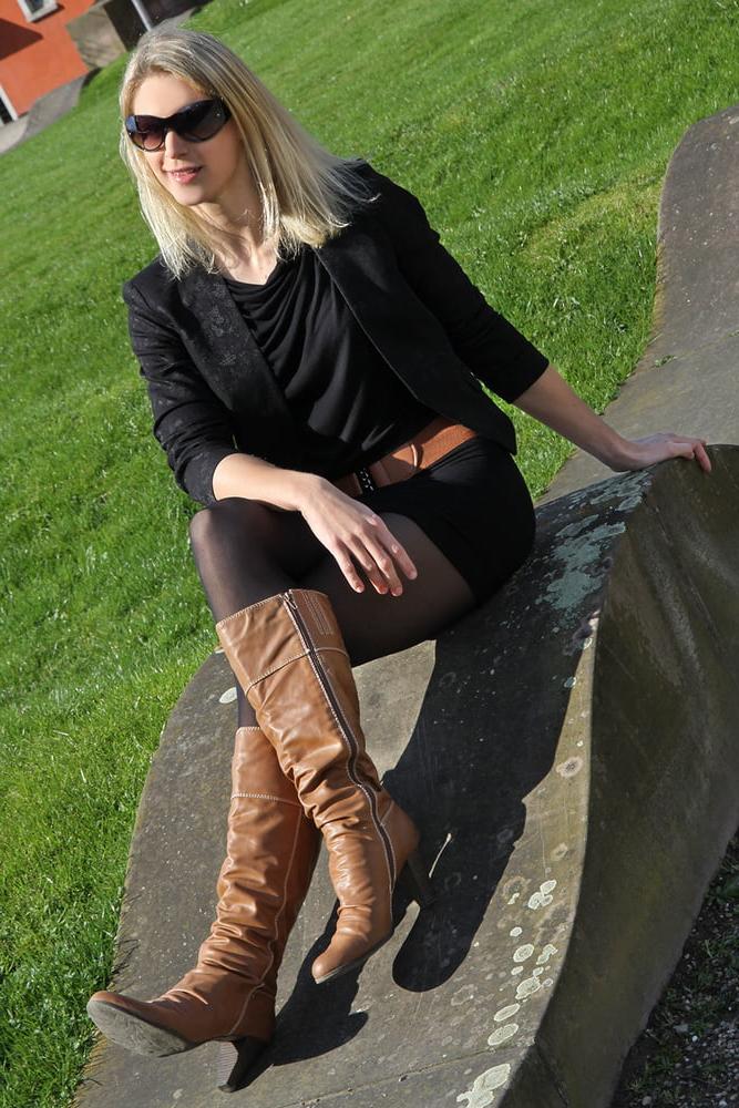 25P Wannabe Model GF in Pantyhose 02