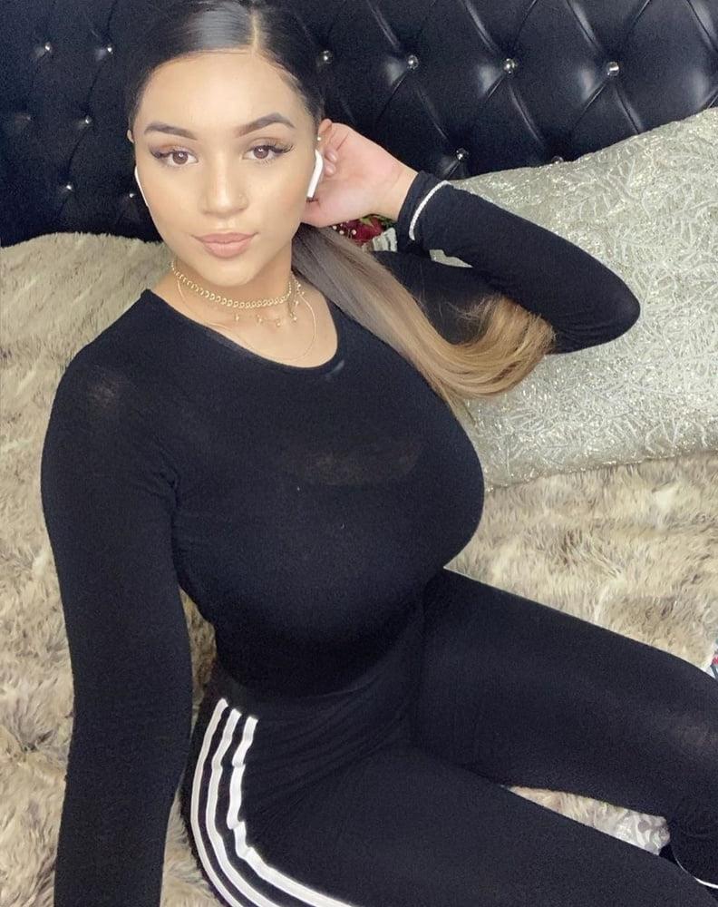 22P Girls of Insta 1