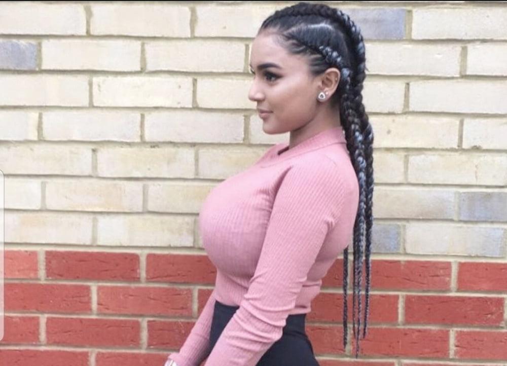 22P Girls of Insta 1