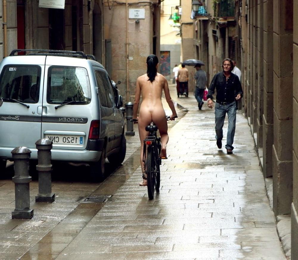 20P Bike and sport girls 24