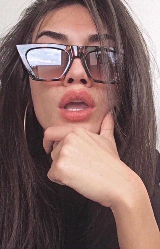 13P Hot girls