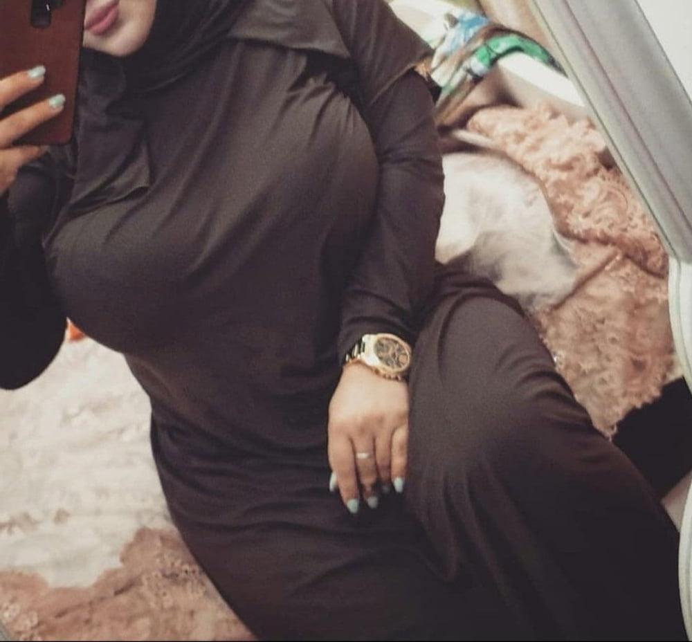 24P Desperate Singel Arab Moms who want the  BBC