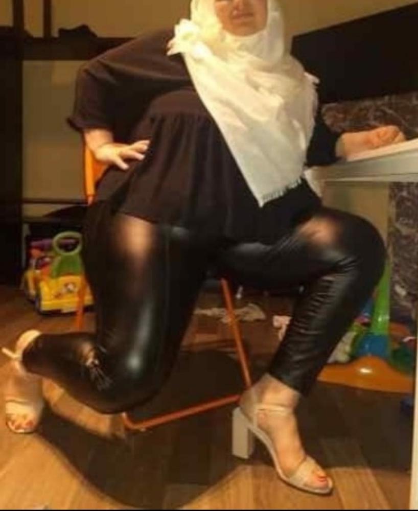 24P Desperate Singel Arab Moms who want the  BBC